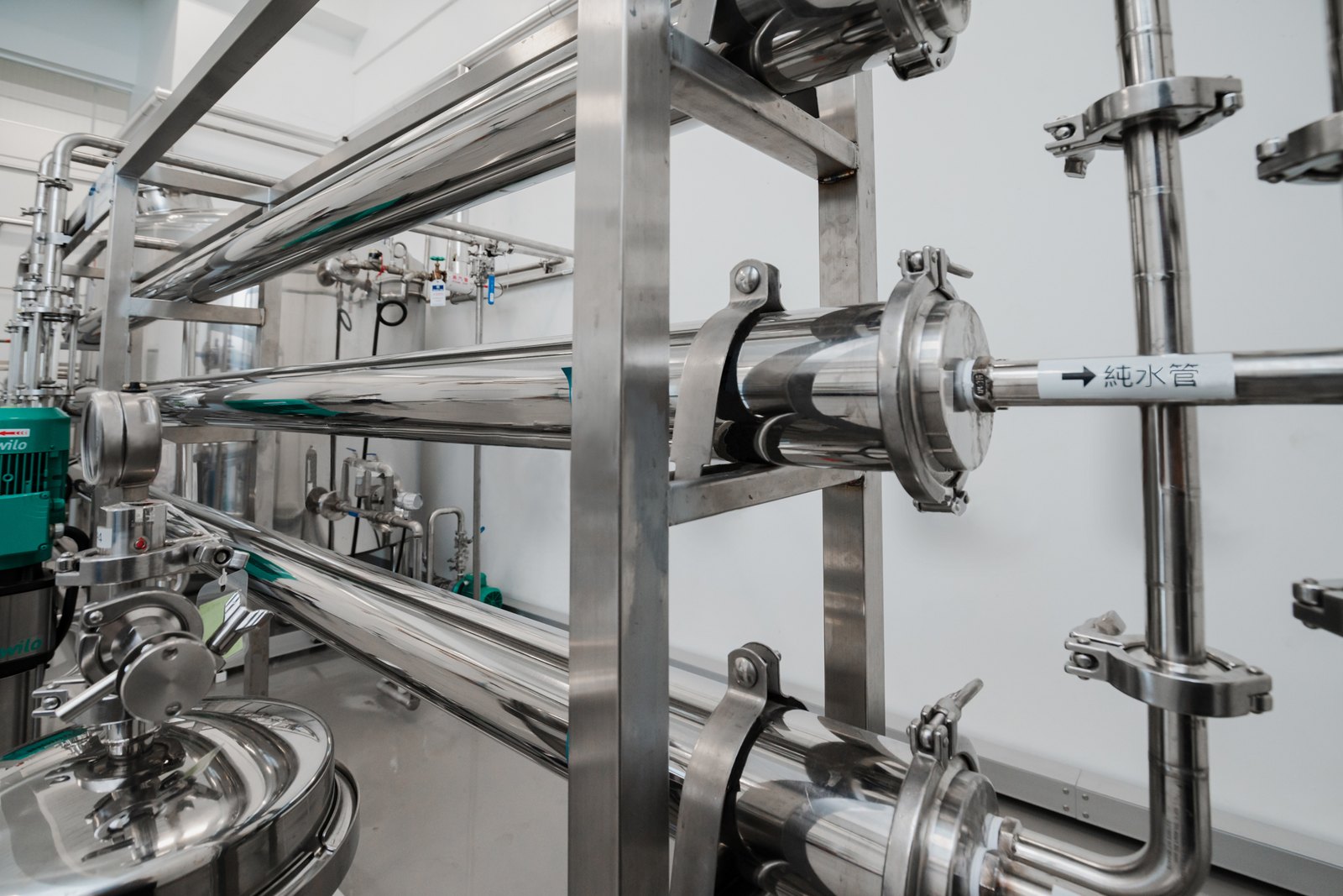 BPE sanitary stainless piping in a PIC/S pharmaceutical water system