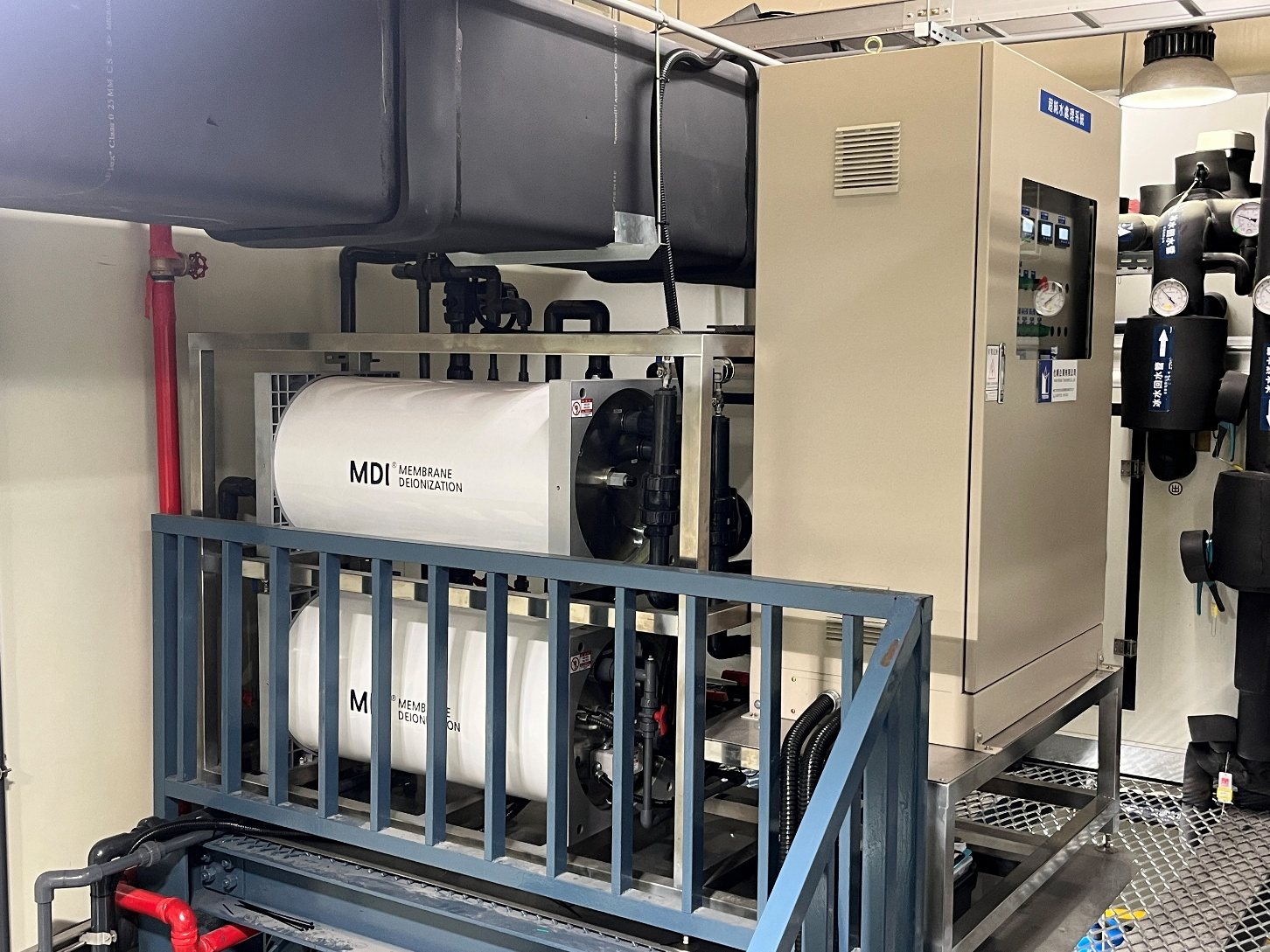 CEDI / MDI modules on a 5 CMH ultrapure water (UPW) skid